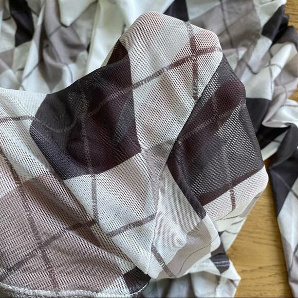OMIGHTY - Argyle Mesh Shirt in White & Gray - Picture 3 of 4